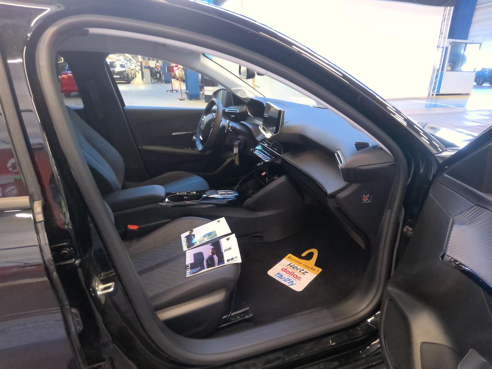 Peugeot 208 Hybrid 100 e-DCS6 Allure 2025
