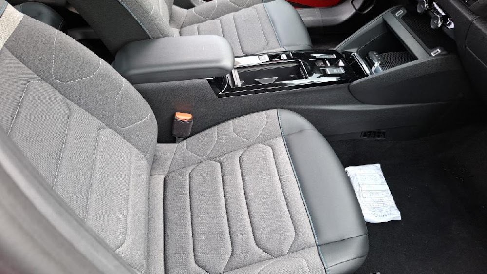 Foto Citroën C4 X 14