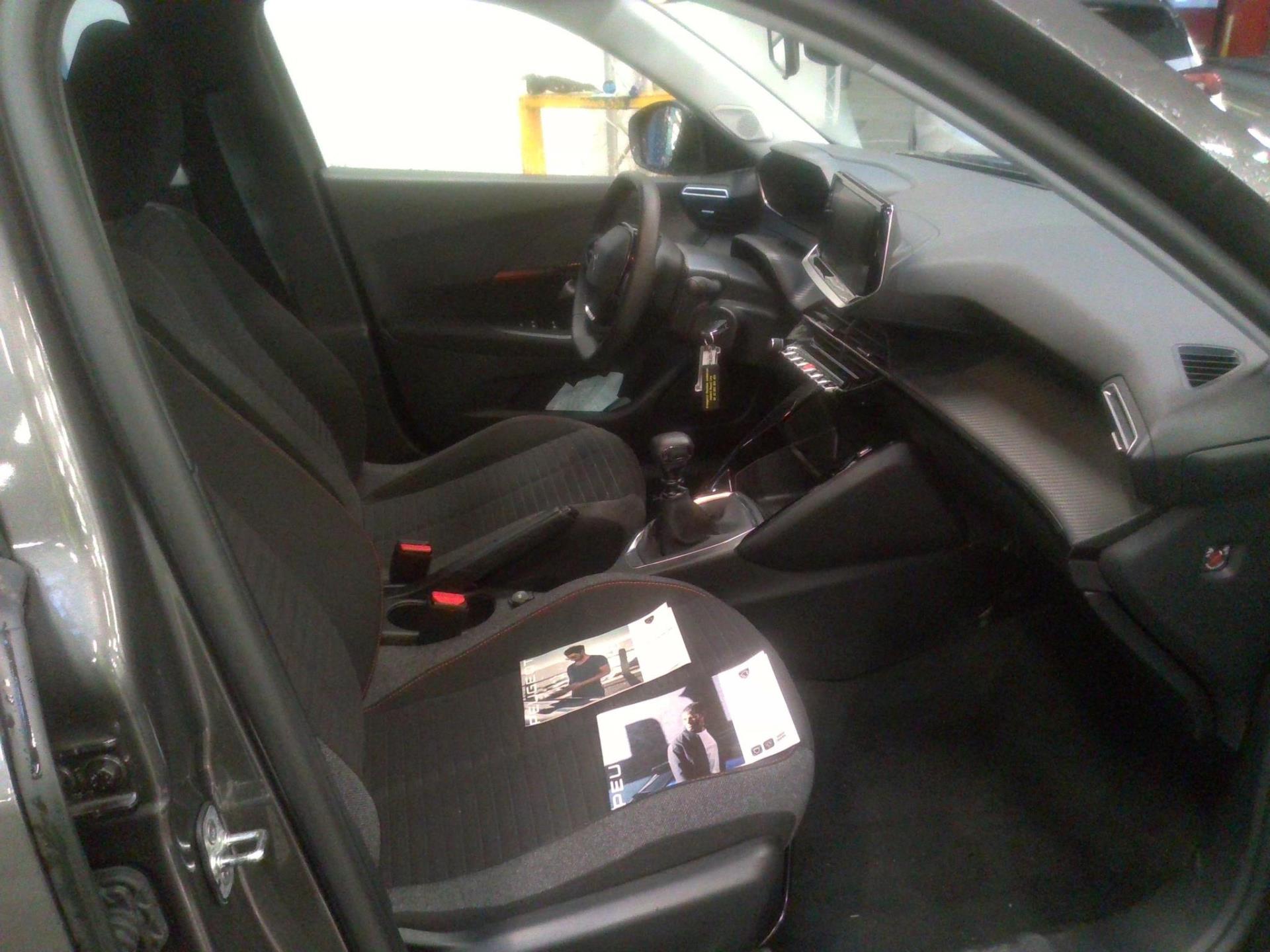 Peugeot 2008 PureTech 130 S&S BVM6 Active 2022