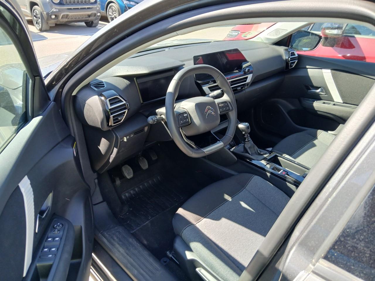 Foto Citroën C4 X 3