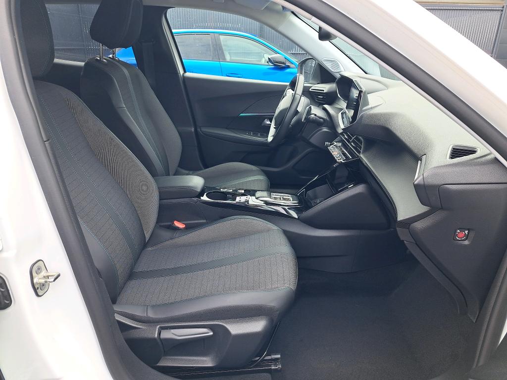 Peugeot 2008 BlueHDi 130 S&S EAT8 Allure 2022