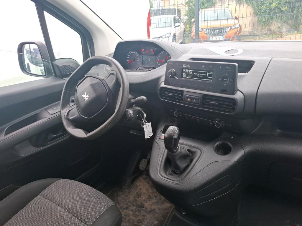 Peugeot PARTNER FOURGON STANDARD 650 KG BLUEHDI 100 BVM5 PREMIUM 2019