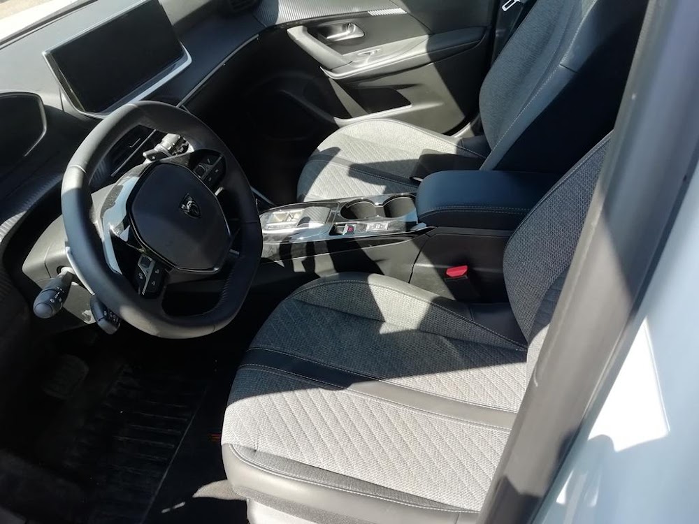Foto Peugeot 2008 14