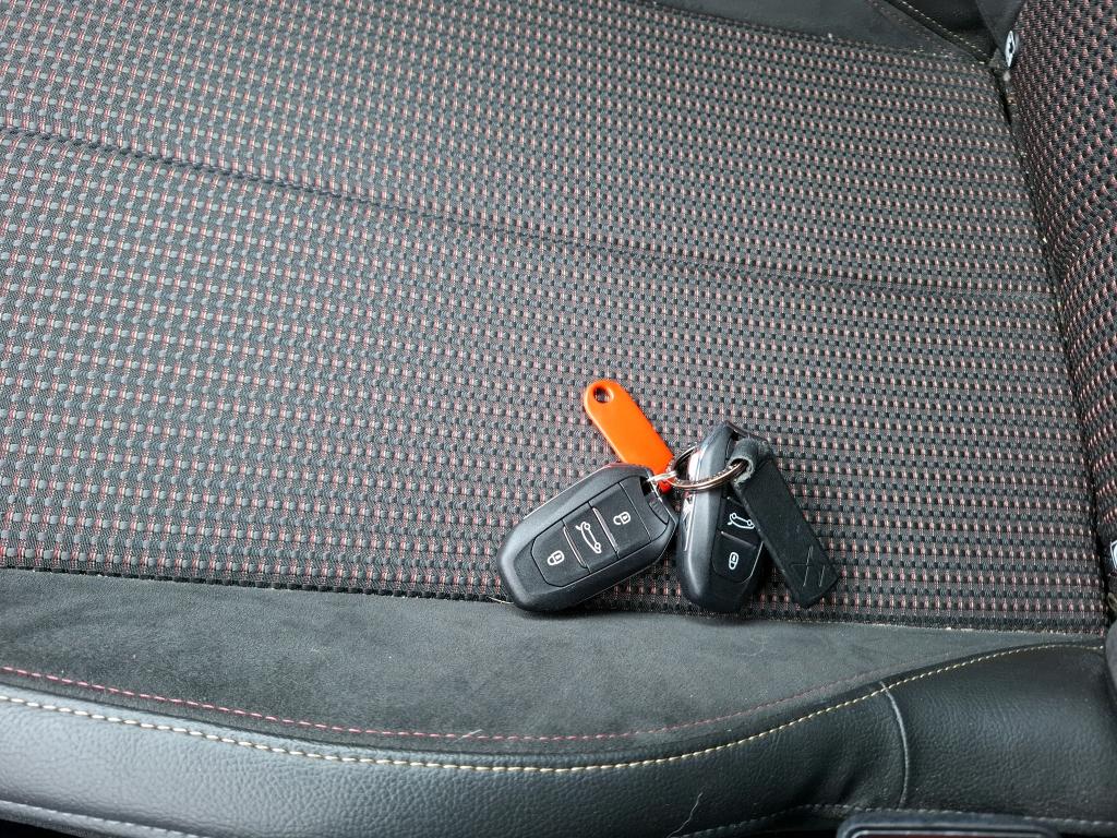 DS DS3 Crossback BlueHDi 130 EAT8 Performance Line+ 2020