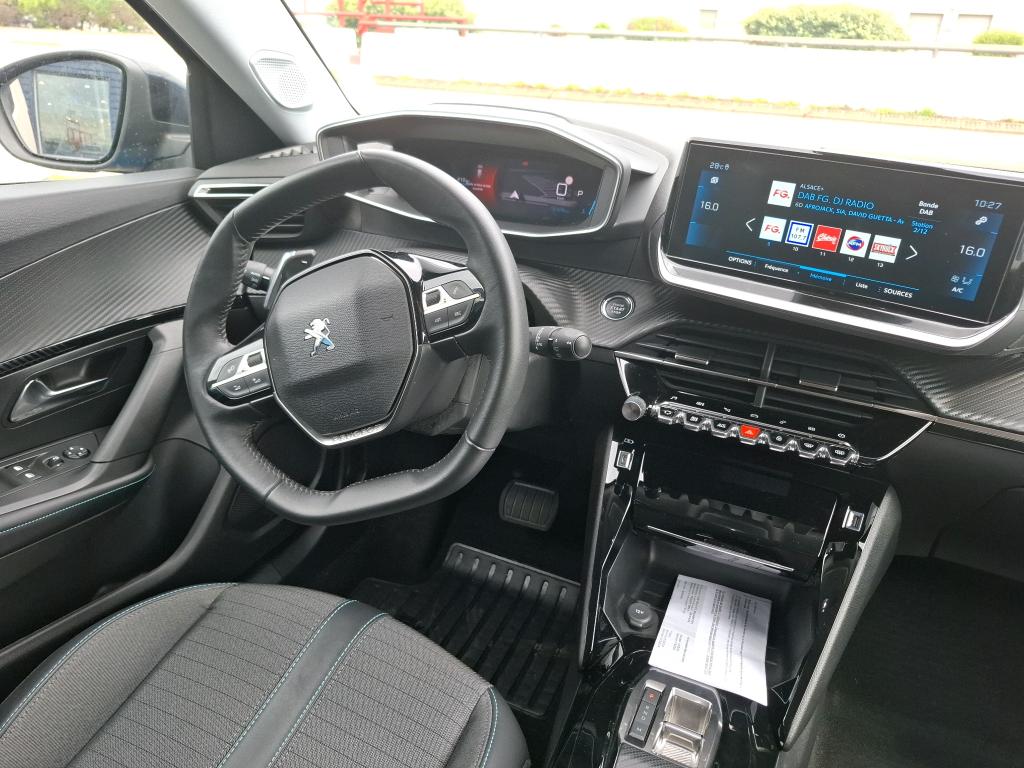 Peugeot 2008 BlueHDi 130 S&S EAT8 Allure Pack 2022