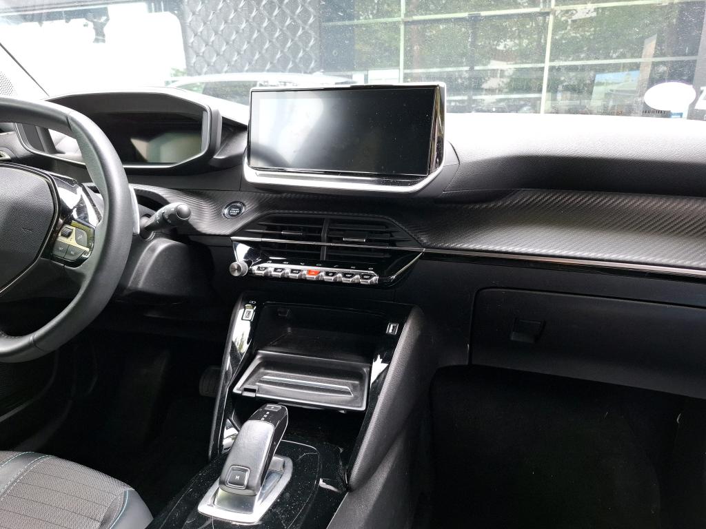 Peugeot 2008 PureTech 130 S&S EAT8 Allure Business 2021