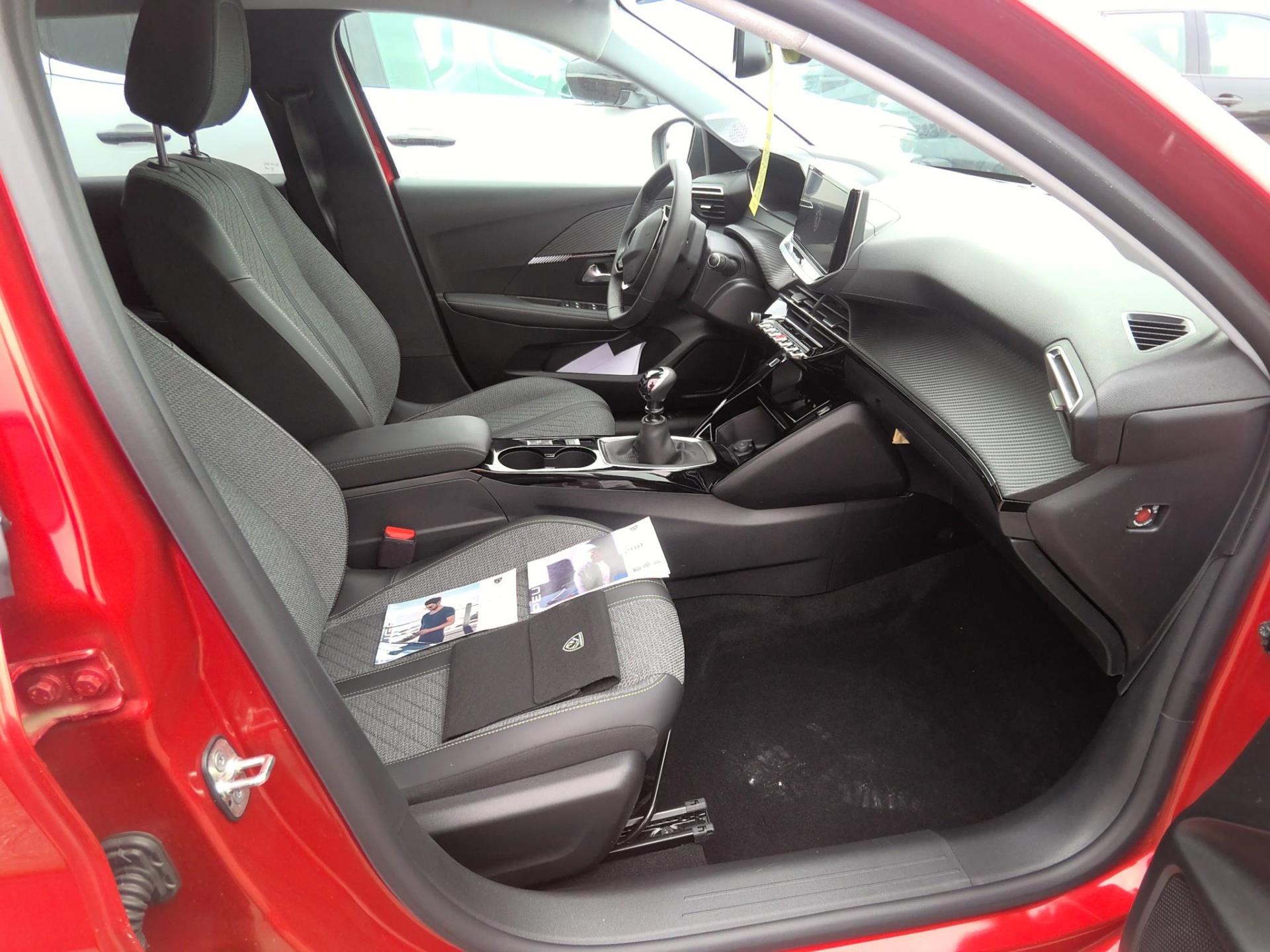 Peugeot 208 PureTech 100 S&S BVM6 Allure 2024
