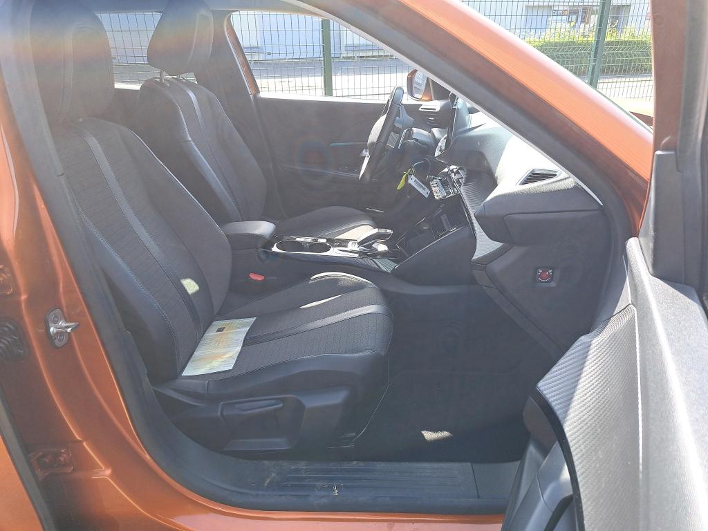 Peugeot 2008 BlueHDi 130 S&S EAT8 Allure 2021
