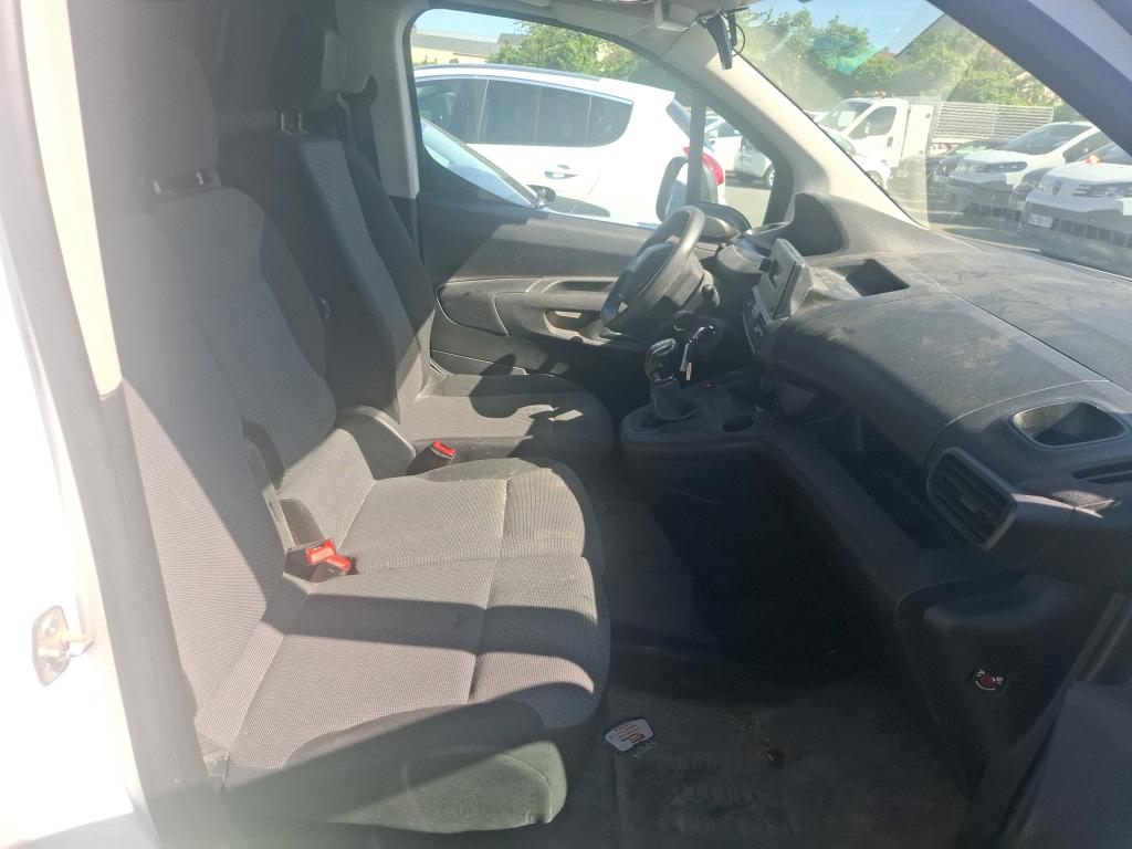 Peugeot PARTNER FOURGON STANDARD 650 KG BLUEHDI 100 BVM5 PREMIUM 2019