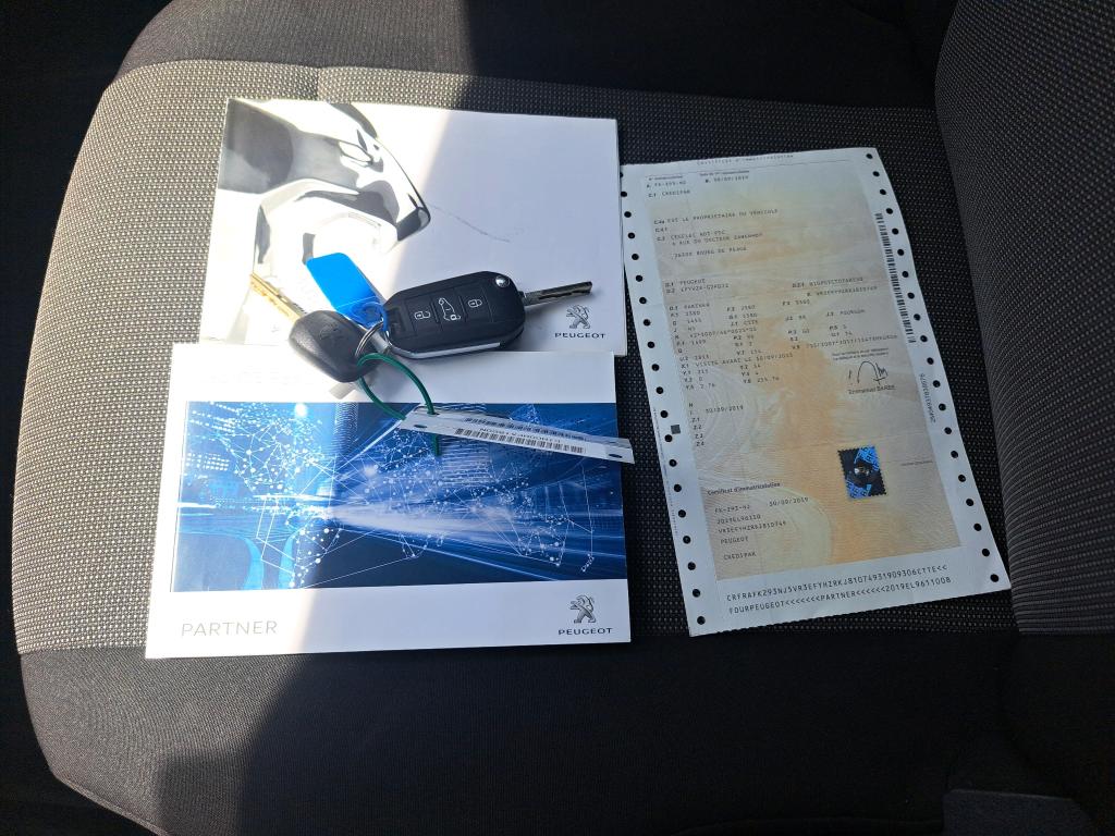 Peugeot PARTNER FOURGON STANDARD 1000 KG BLUEHDI 130 S&S EAT8 PREMIUM 2019