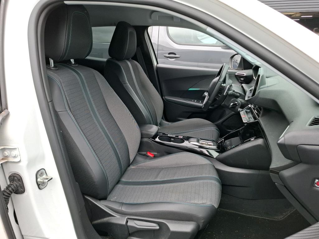 Peugeot 2008 BlueHDi 130 S&S EAT8 Allure 2022