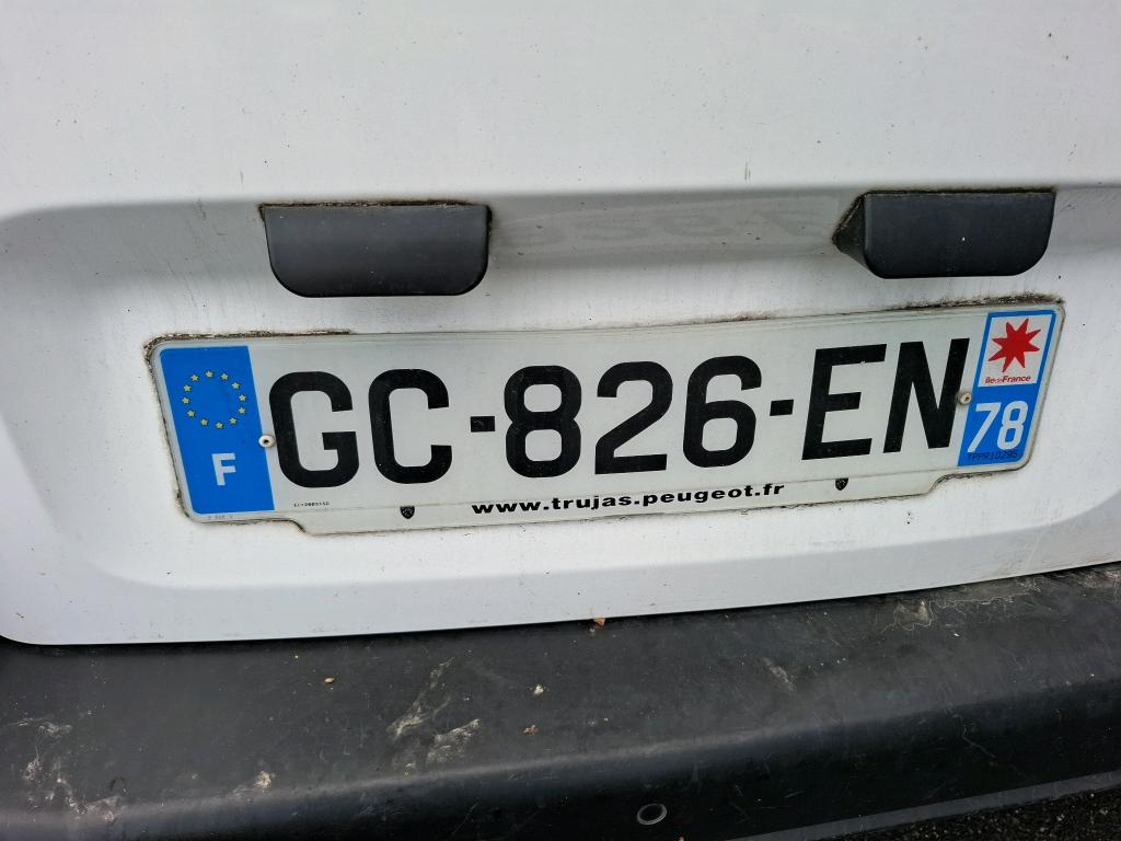 Peugeot PARTNER FOURGON STANDARD 650 KG BLUEHDI 130 S&S EAT8 PREMIUM 2021