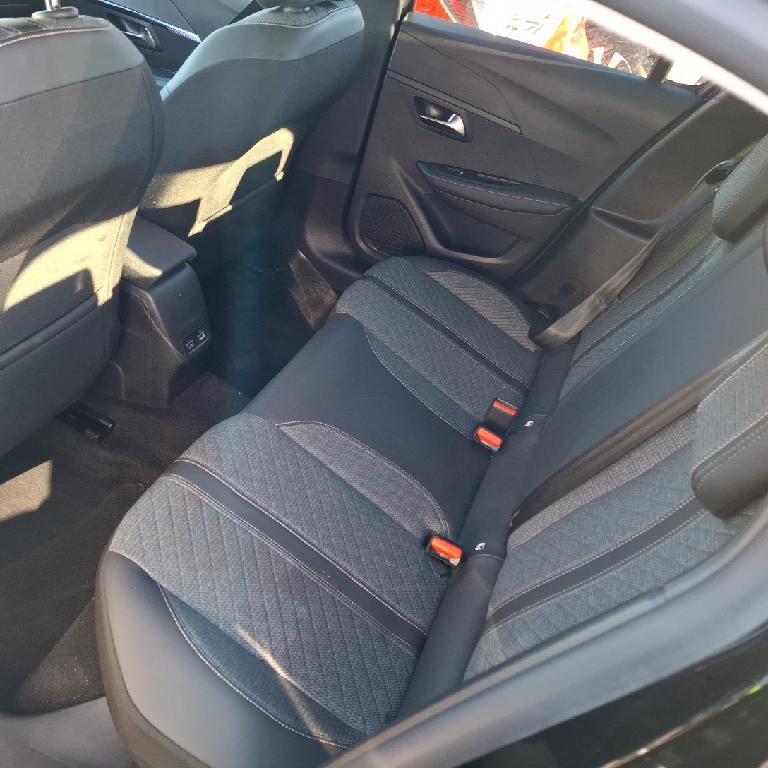 Foto Peugeot 208 15