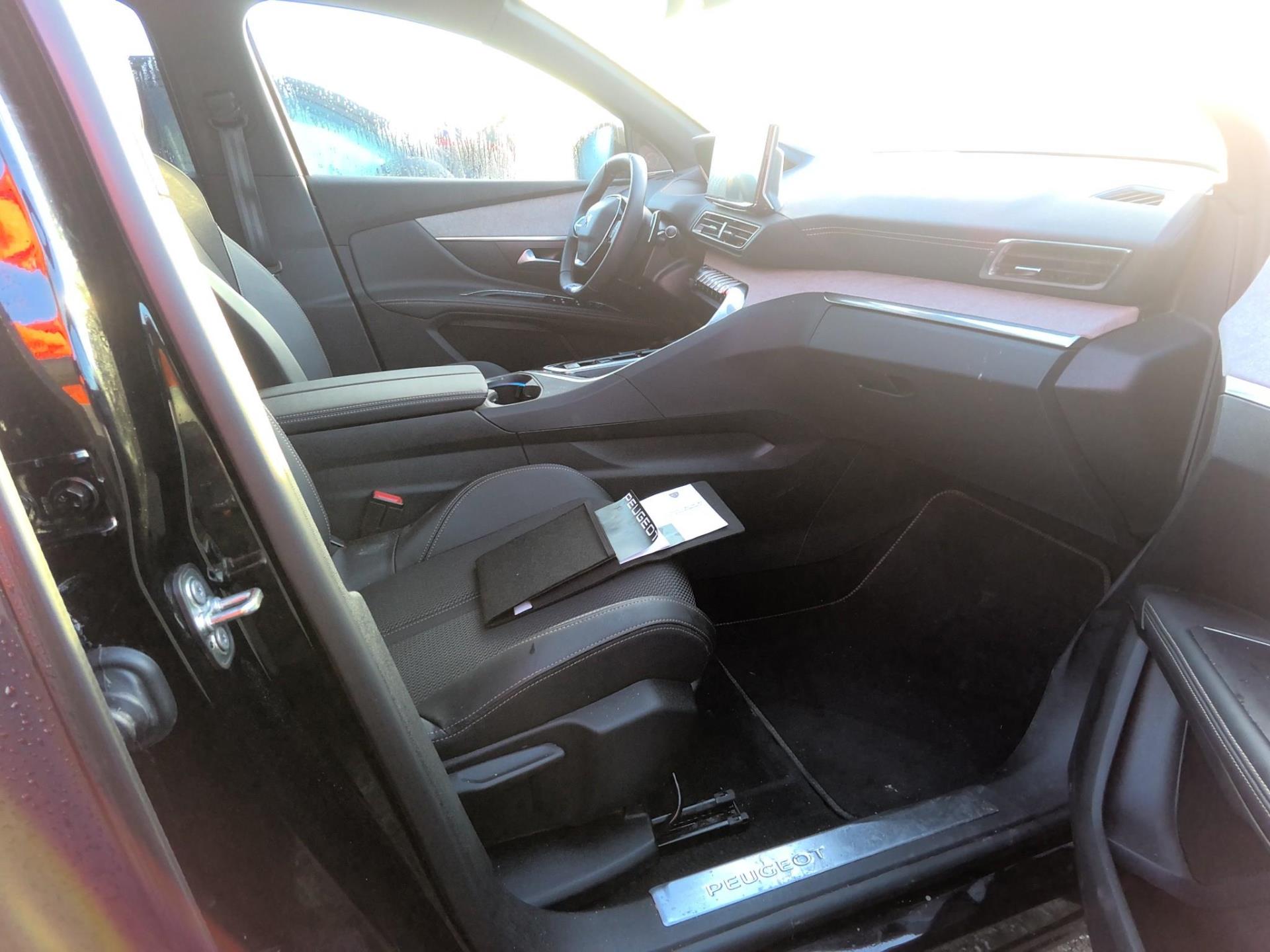 Peugeot 5008 BlueHDi 130ch S&S EAT8 GT 2024