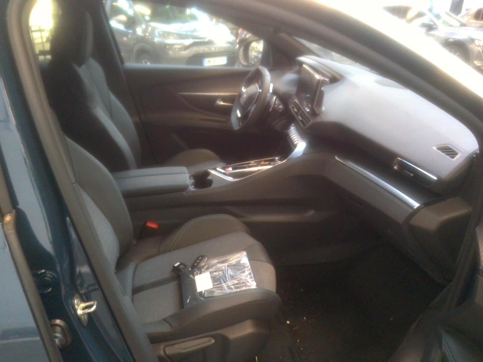 Peugeot 3008 Hybrid 180 e-EAT8 Allure Pack 2024