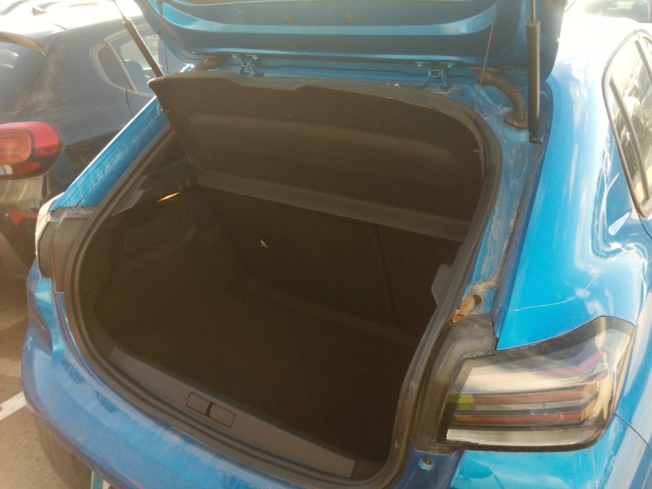 Foto Peugeot 208 14