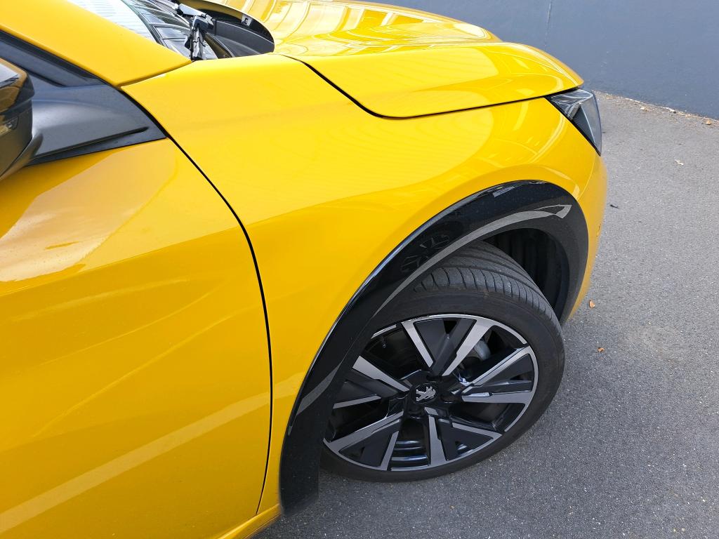 Peugeot 208 PureTech 130 S&S EAT8 GT 2022