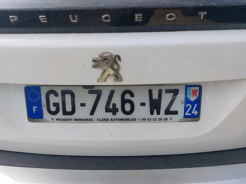 Peugeot 2008 PureTech 130 S&S EAT8 Allure Pack 2021