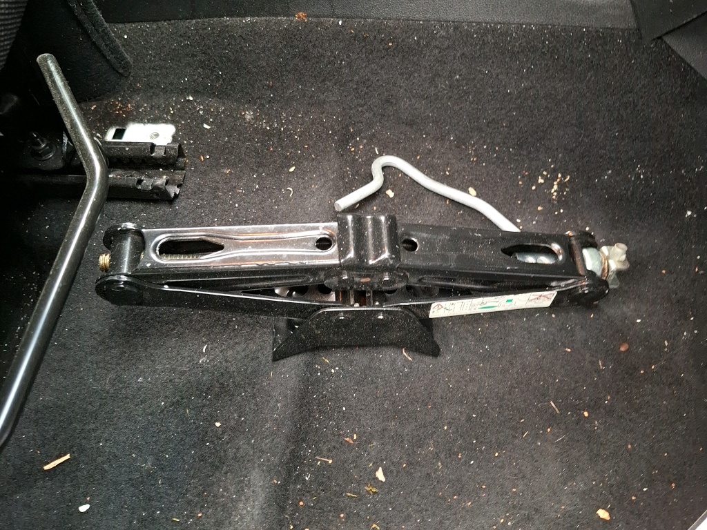 Peugeot PARTNER FOURGON STANDARD 650 KG BLUEHDI 100 S&S BVM5 ASPHALT 2021