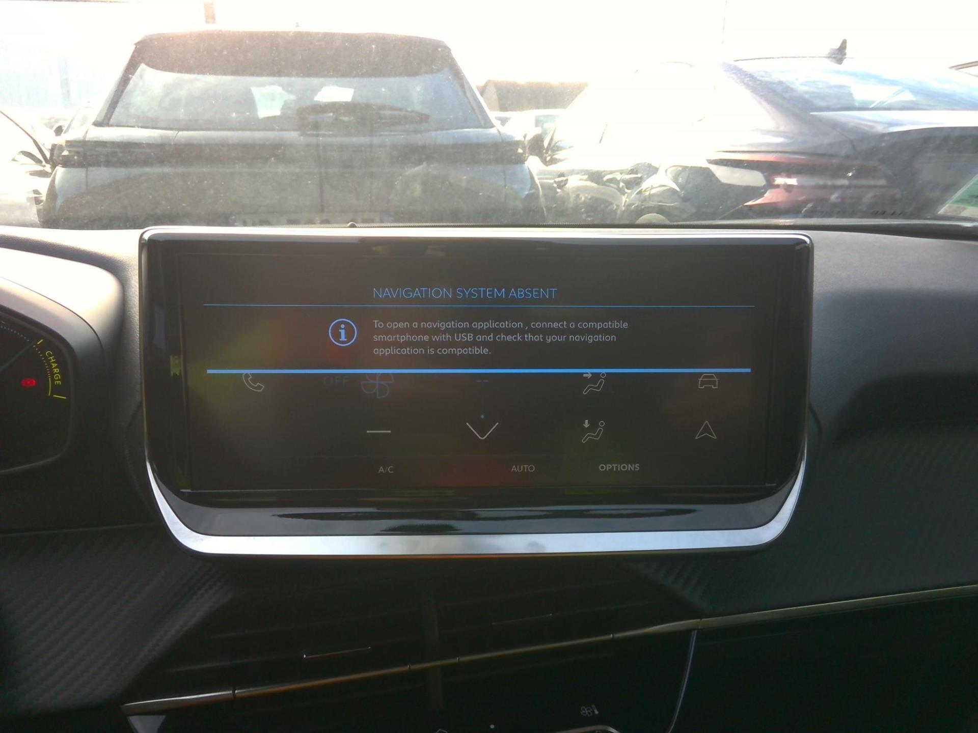 Peugeot 2008 Hybrid 136 e-DCS6 Style 2025