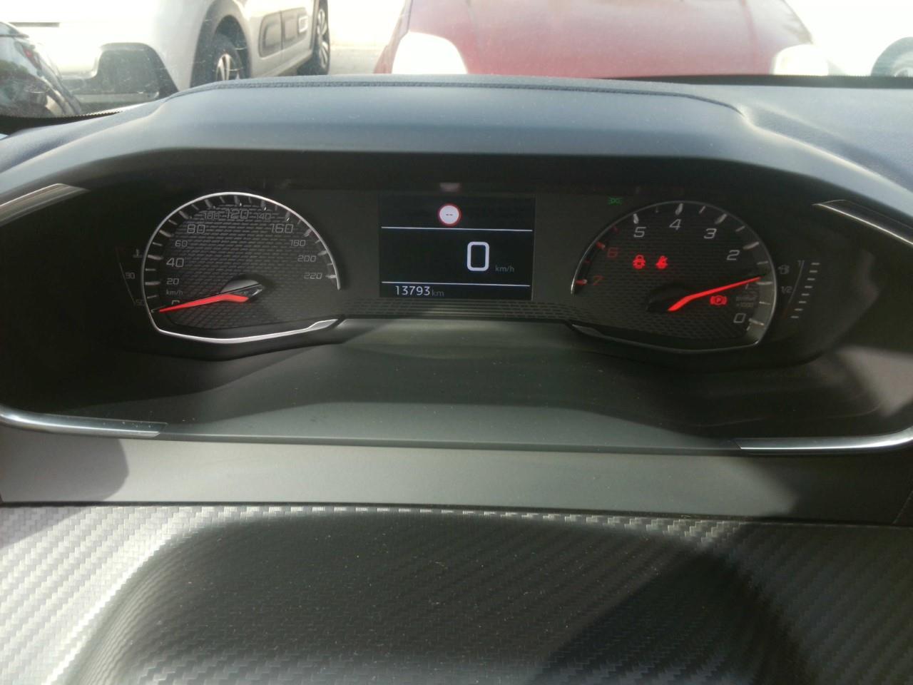 Foto Peugeot 208 10