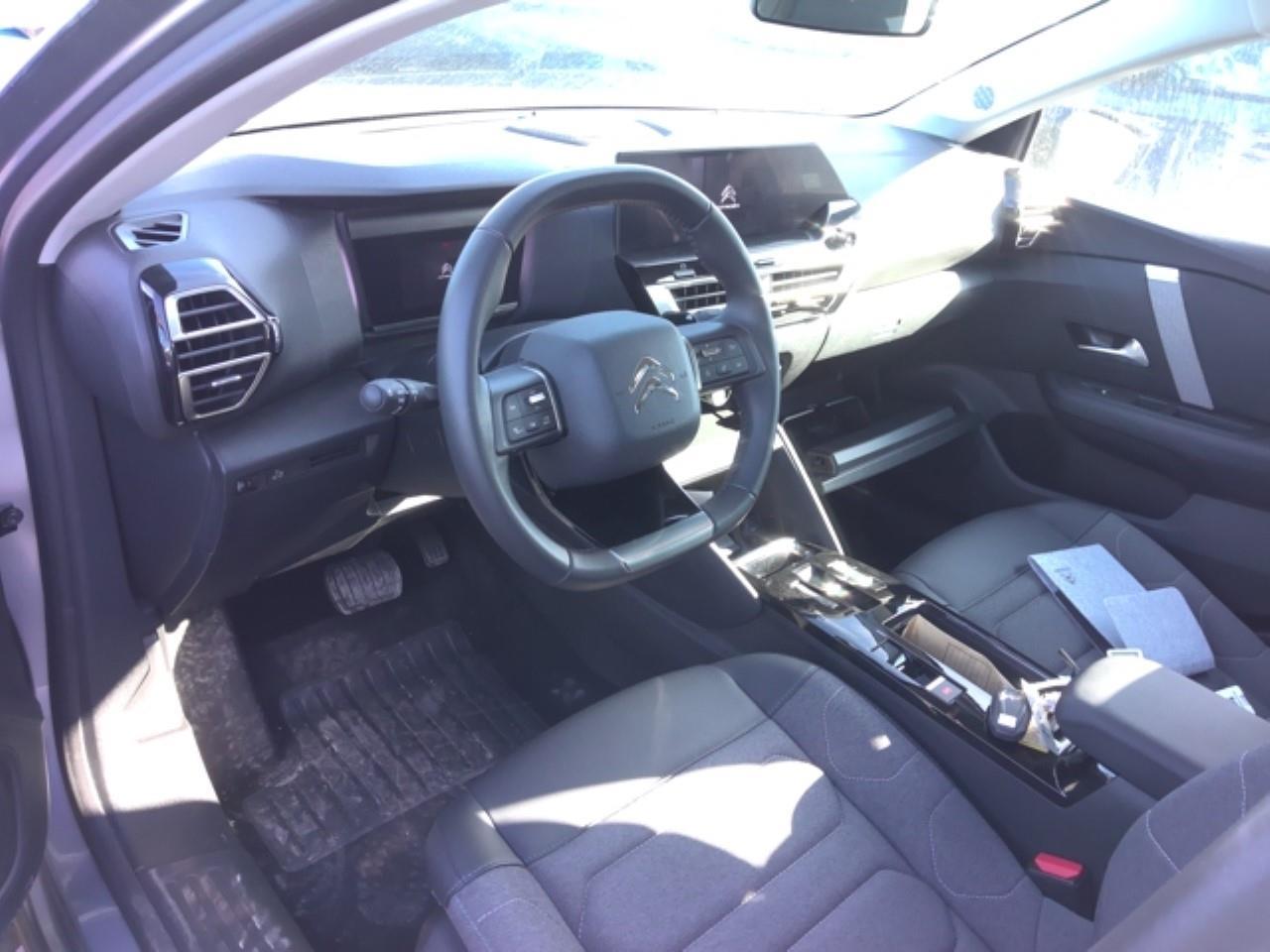 Foto Citroën C4 X 8