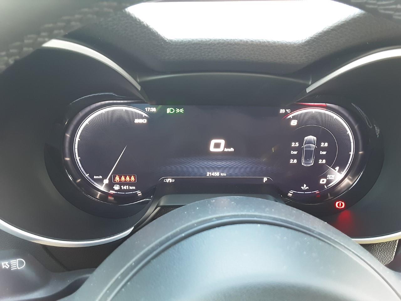 Foto Alfa Romeo Stelvio 5