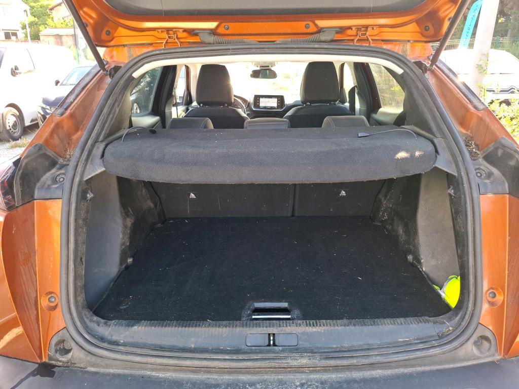 Peugeot 2008 BlueHDi 130 S&S EAT8 Allure 2021