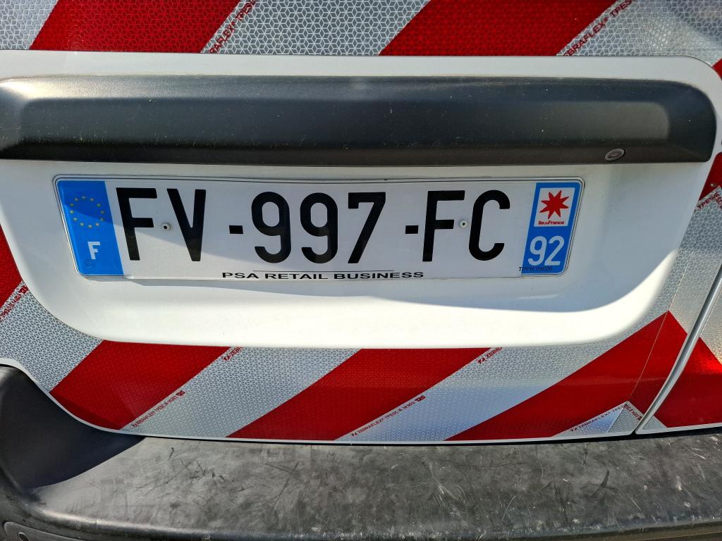 Peugeot EXPERT FGN TOLE STANDARD 2.0 BLUEHDI 120 S&S BVM6 ASPHALT 2020