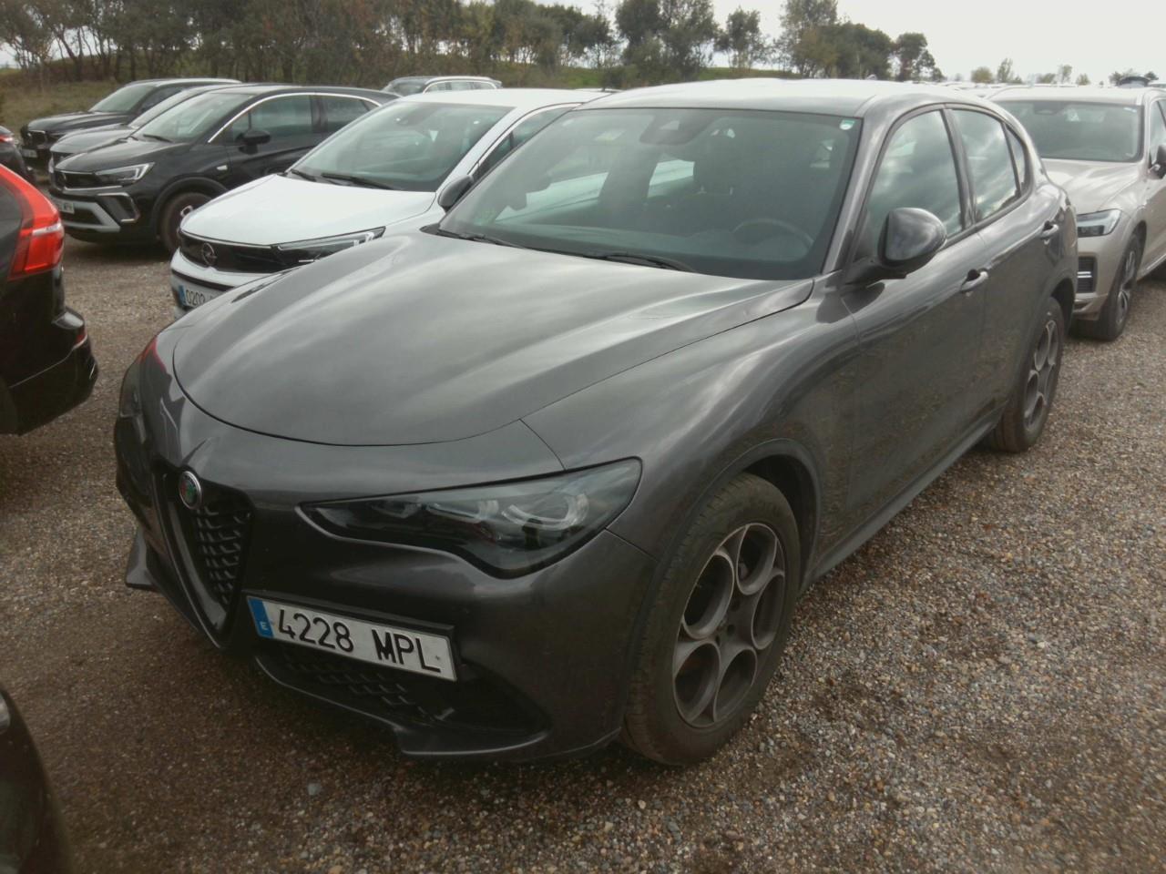 Foto Alfa Romeo Stelvio 2