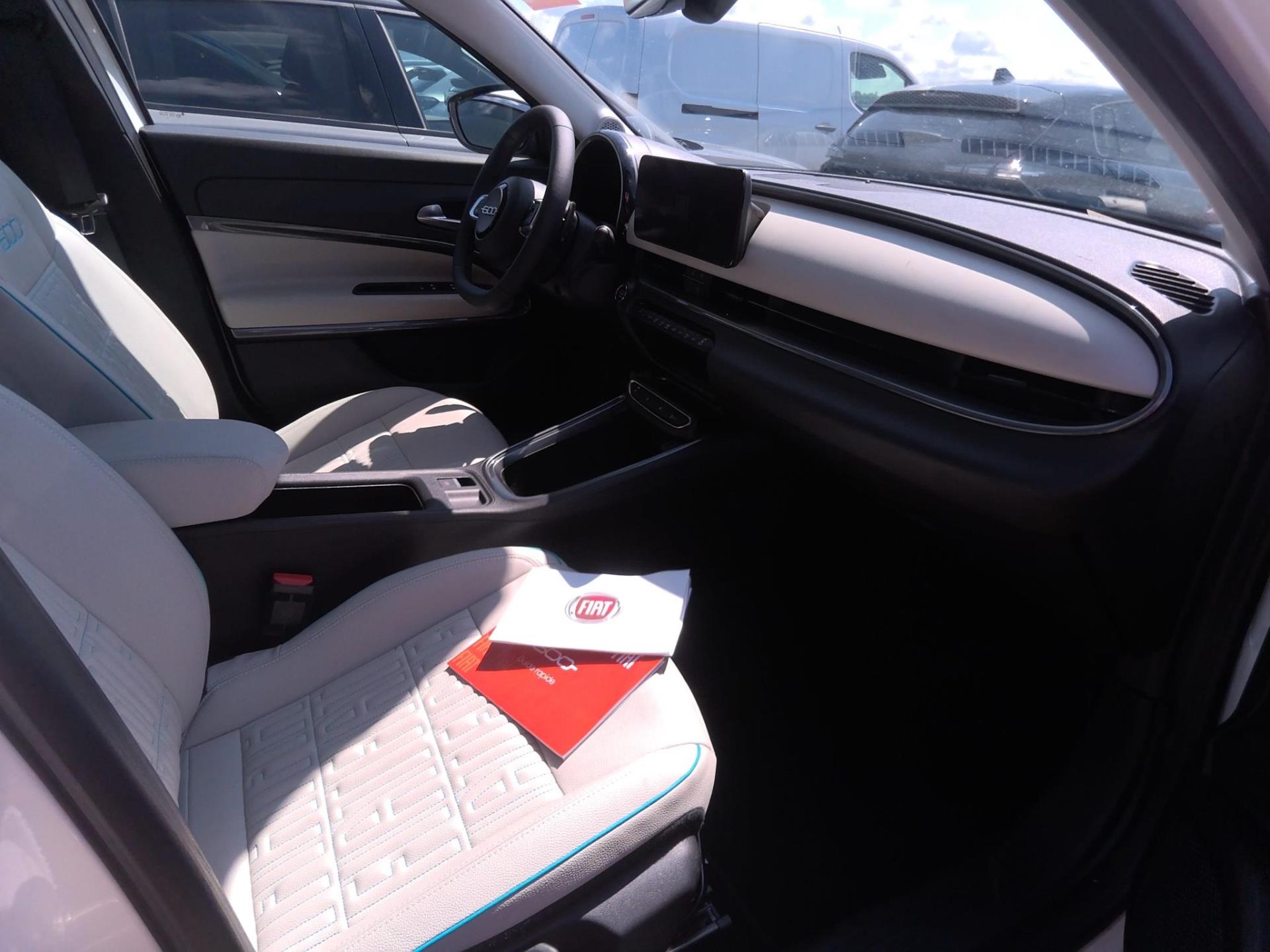 FIAT 600 1.2 Hybrid 100ch DCT6 La Prima 2024