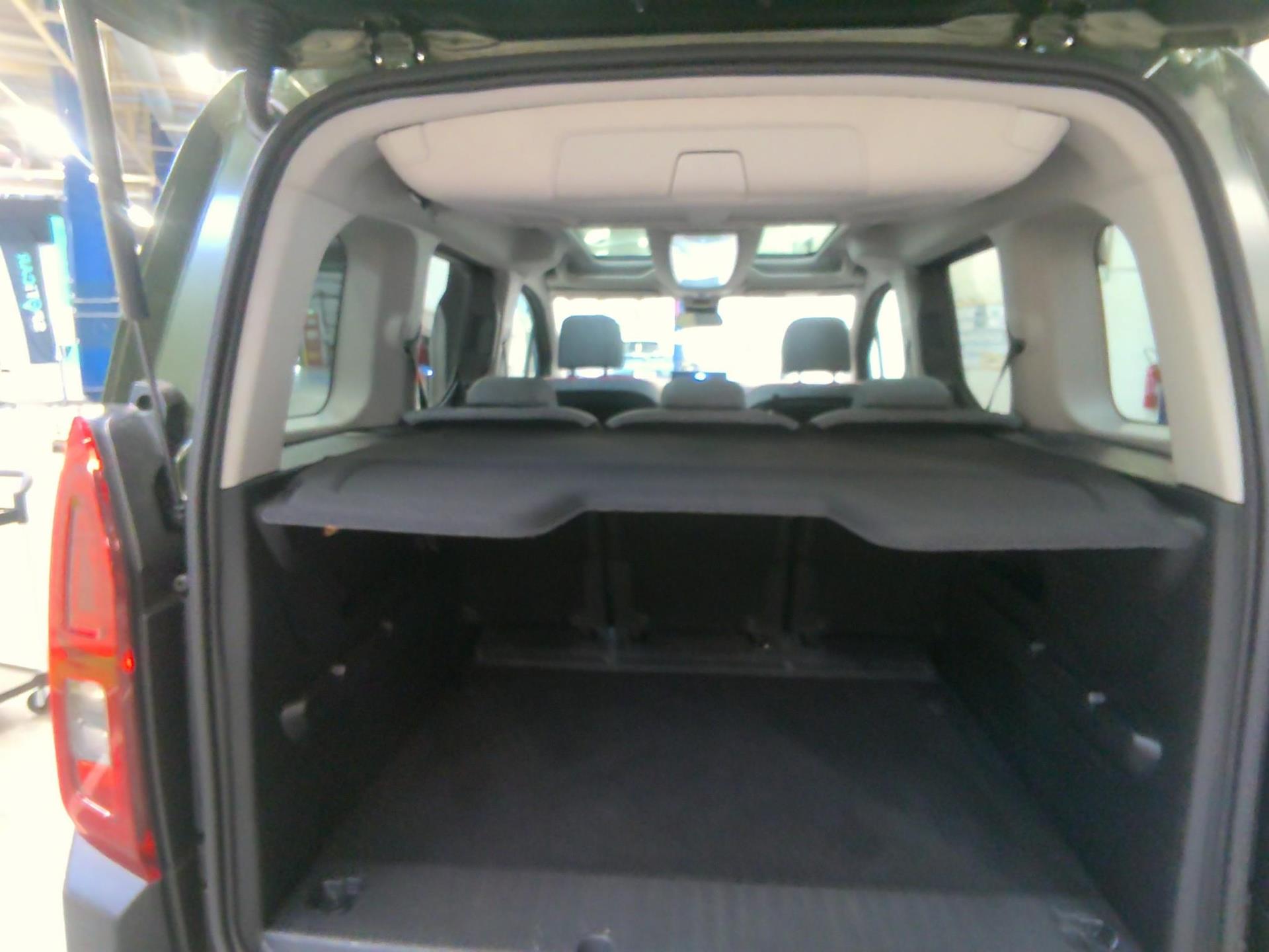 Citroen Berlingo Taille M BlueHDi 130 S&S BVM6 Shine 2024