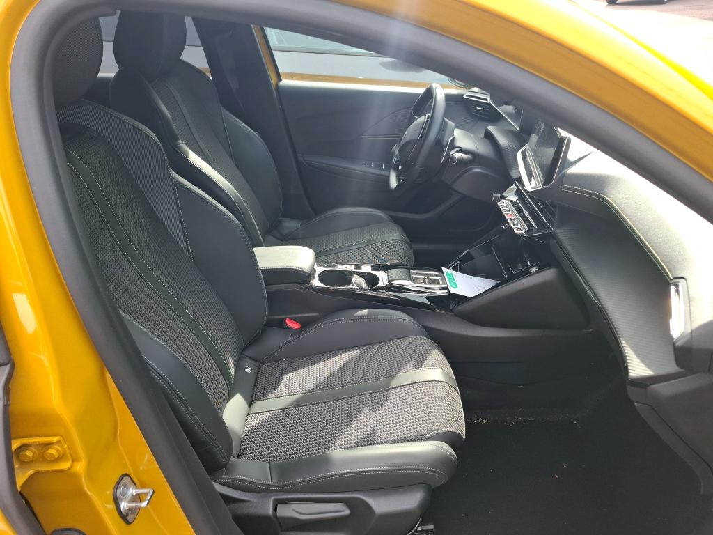 Peugeot 208 PureTech 130 S&S EAT8 GT 2022
