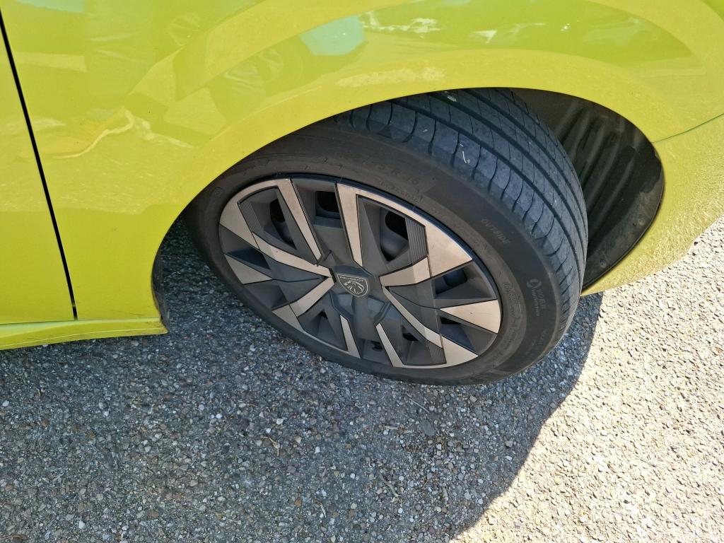 Peugeot 208 100 S&S BVM6 Style 2025