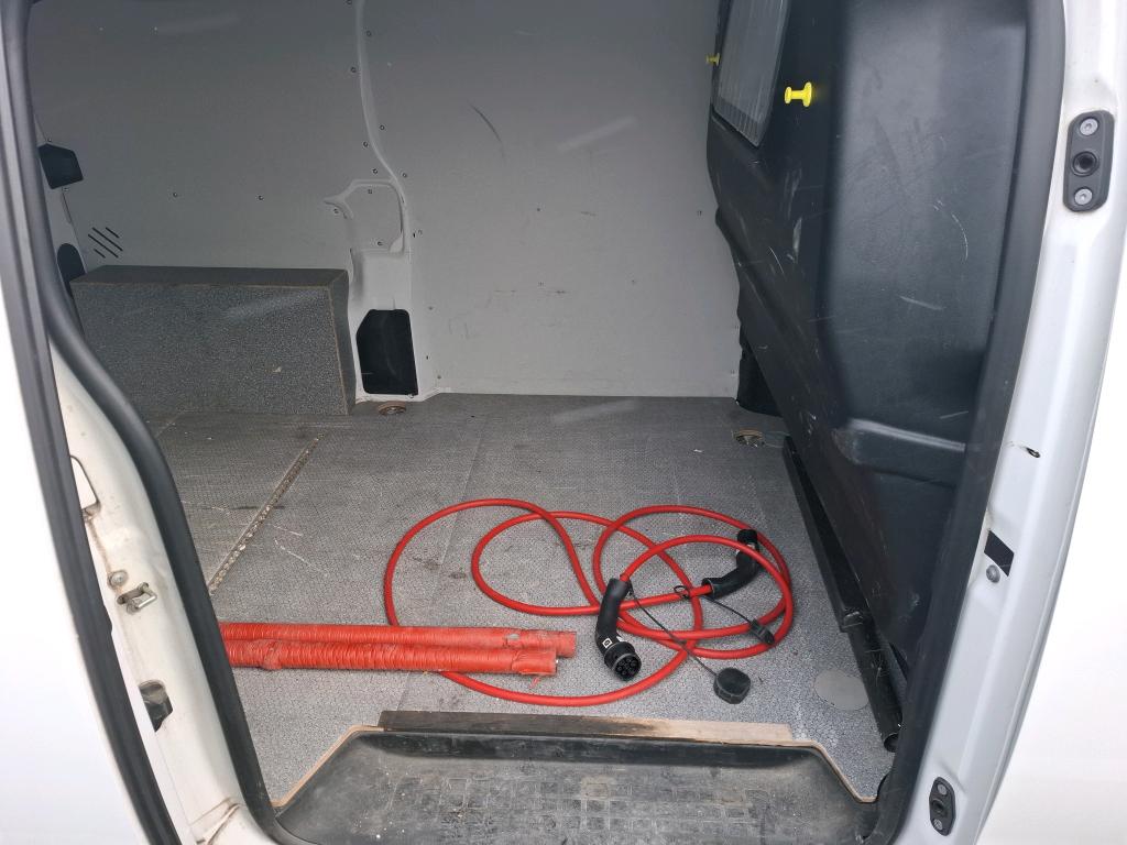 Peugeot EXPERT FGN TOLE STANDARD ELECTRIQUE 75KWH 136 ASPHALT 2021