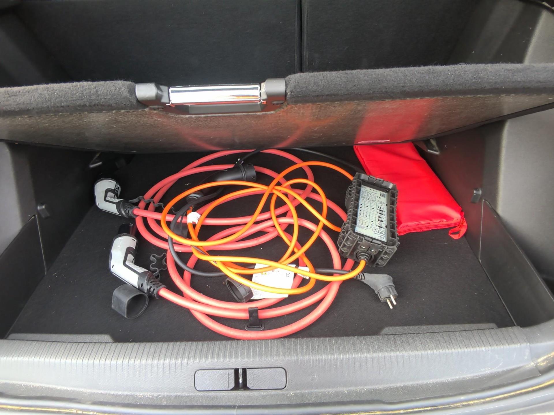 Peugeot 2008 Electrique 136 ch GT 2022