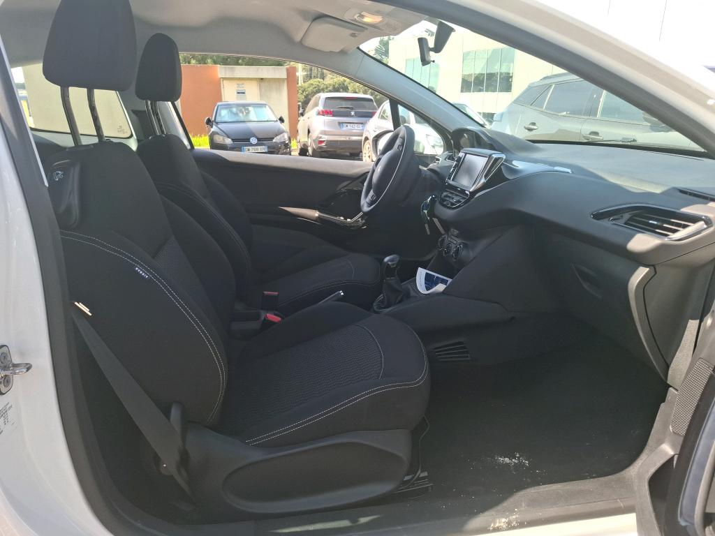 Peugeot 208 1.2 PureTech 68ch BVM5 Active 2017