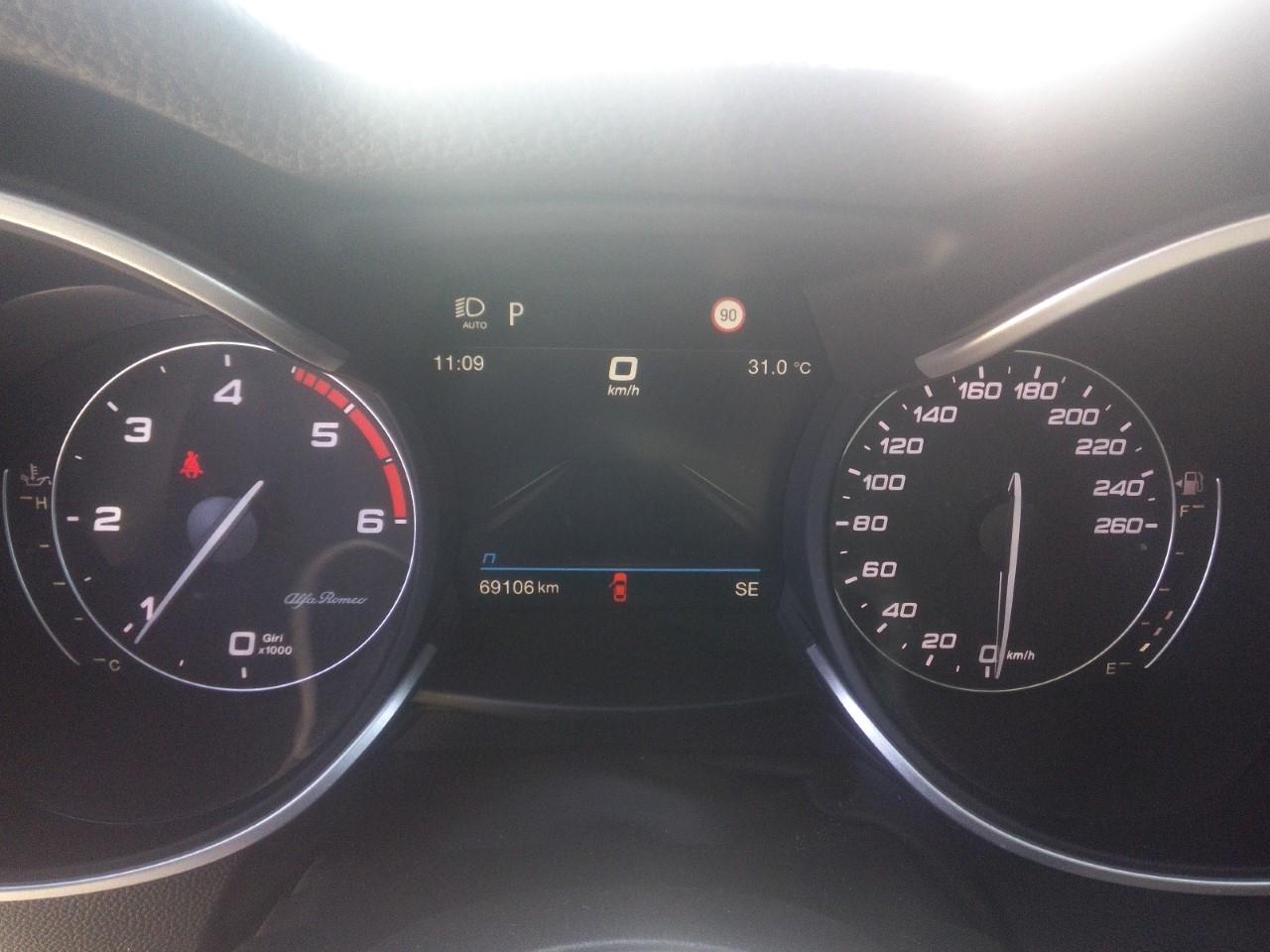 Foto Alfa Romeo Stelvio 5