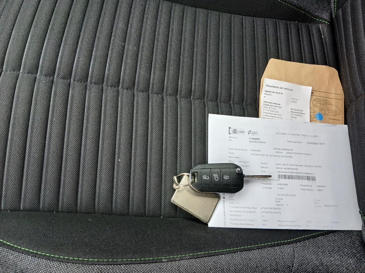 Foto Peugeot 208 17