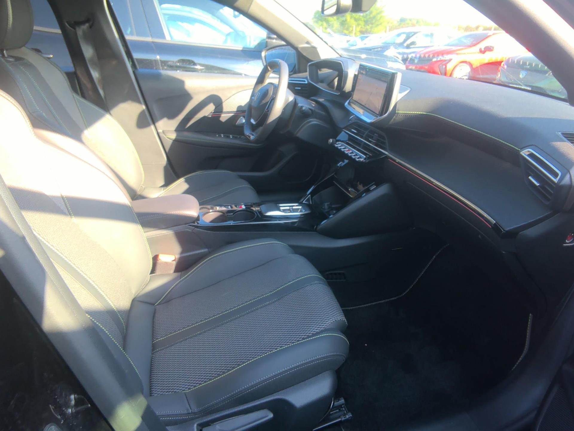 Peugeot 208 Hybrid 145 ch e-DCS6 GT 2026