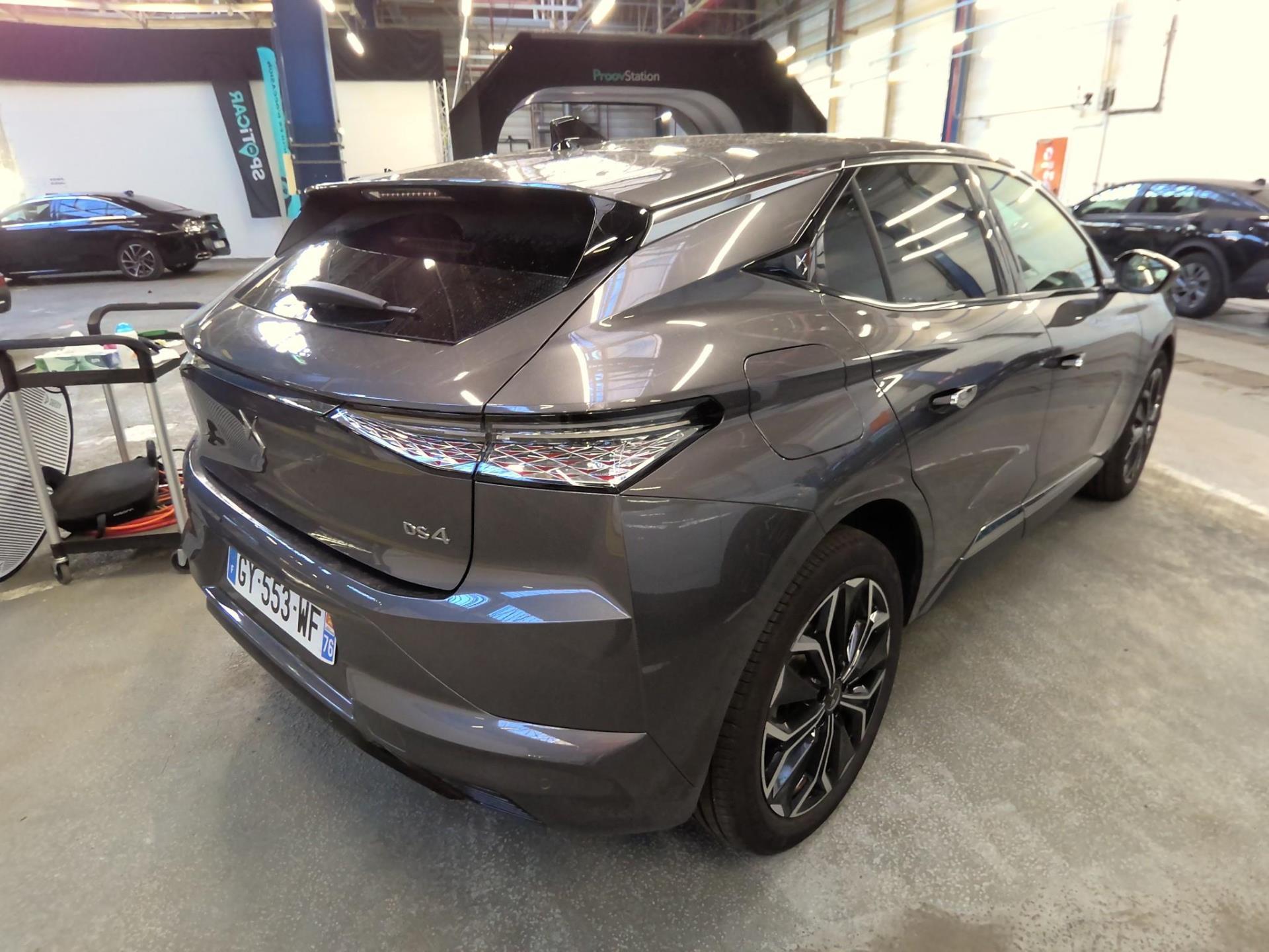 DS DS 4 BlueHDi 130 EAT8 Etoile - Alcantara 2024