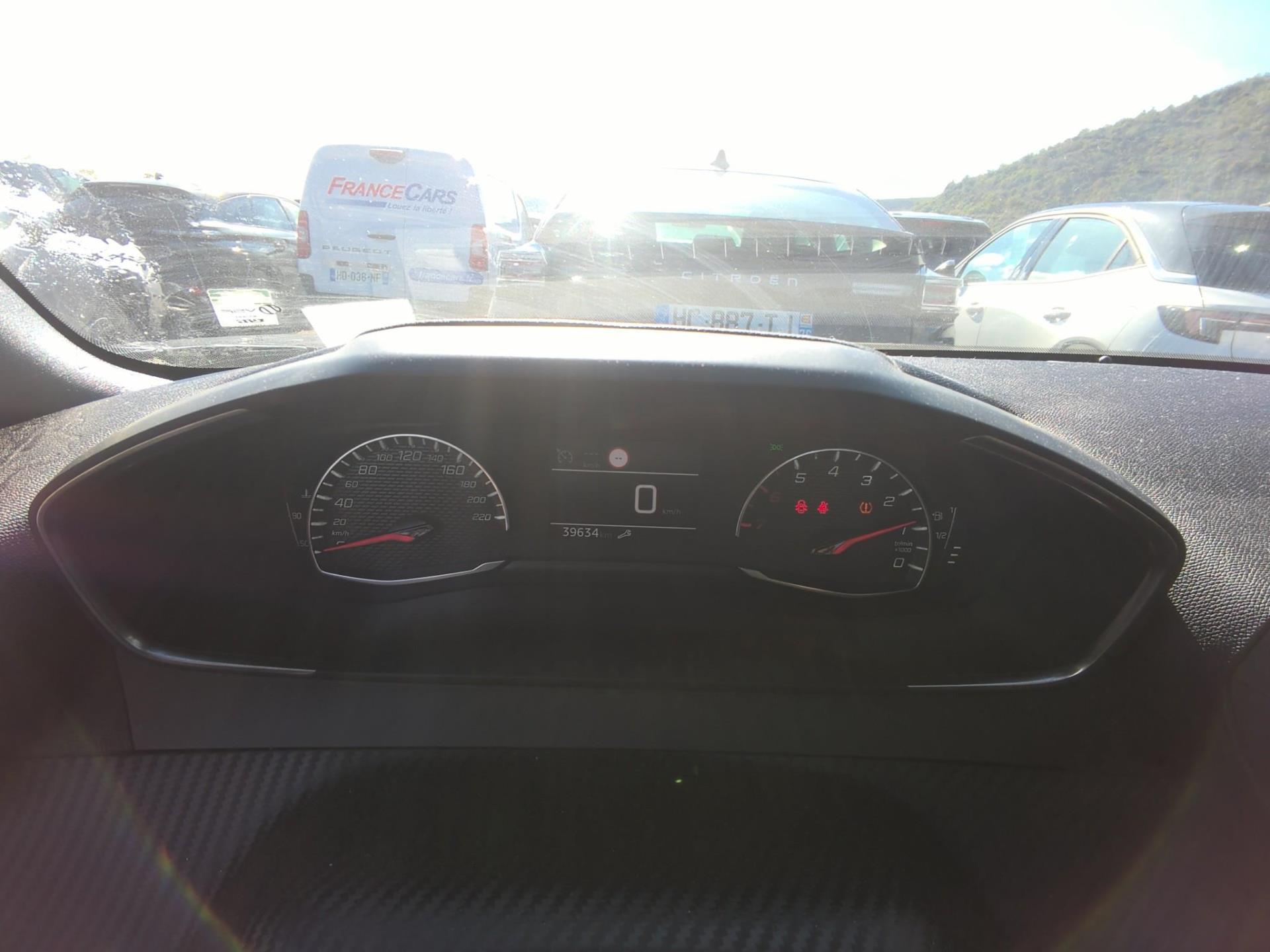 Peugeot 2008 PureTech 130 S&S BVM6 Active Pack 2022