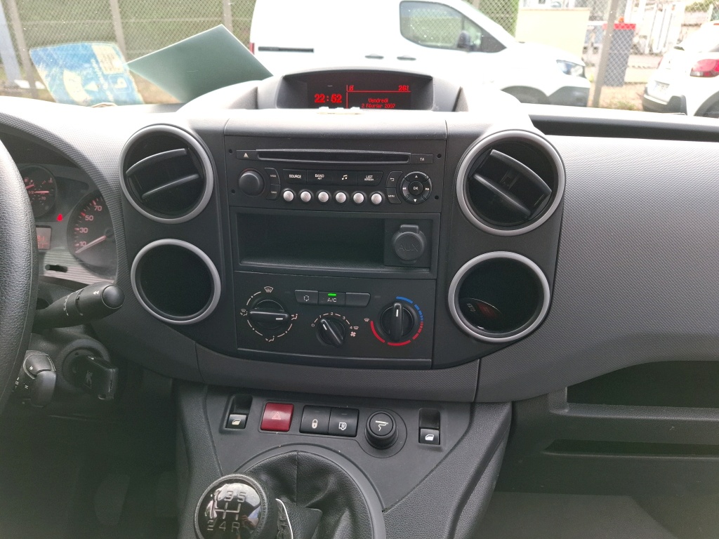 Peugeot PARTNER FOURGON STANDARD 1.6 BLUEHDI 75 BVM5 PREMIUM 2018