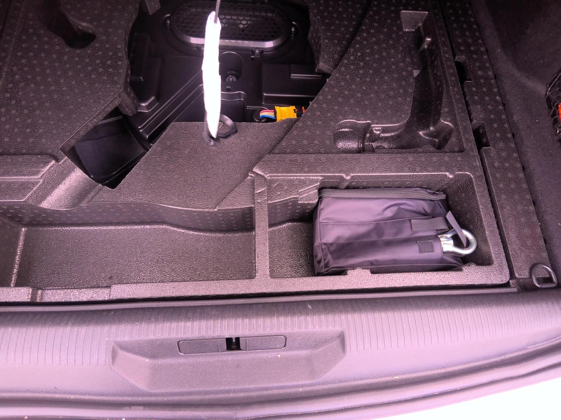 Peugeot 308 SW Hybrid 136 e-DCS6 GT 2024