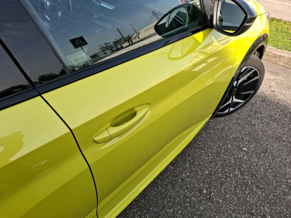 Peugeot 208 Hybrid 100 e-DCS6 GT 2025