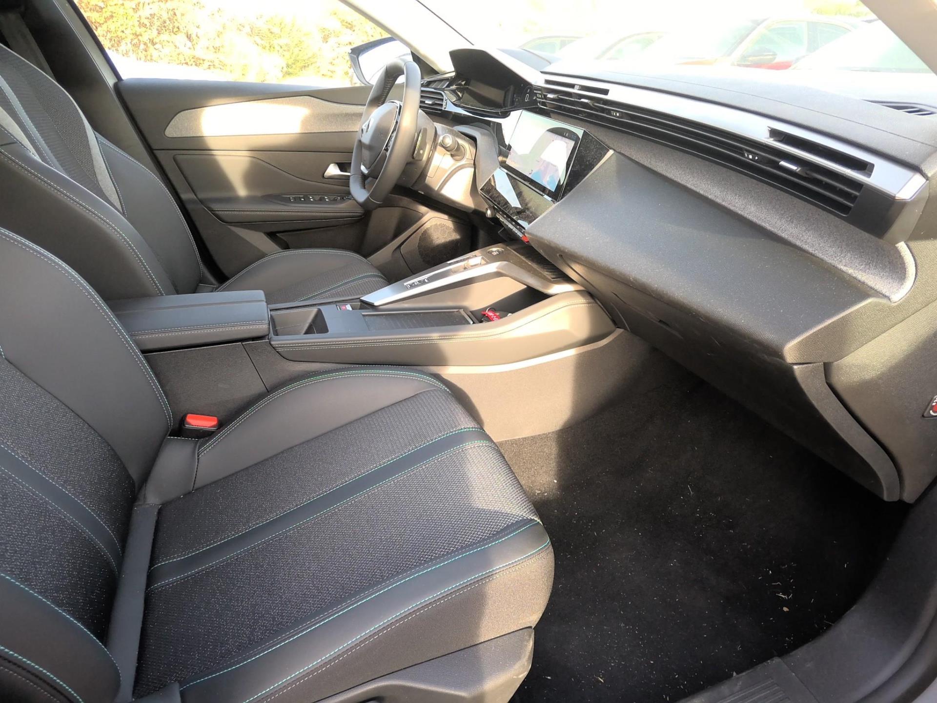 Peugeot 308 PHEV 180 e-EAT8 Allure 2024
