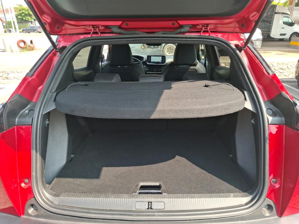 Peugeot 2008 PureTech 130 S&S EAT8 GT 2022