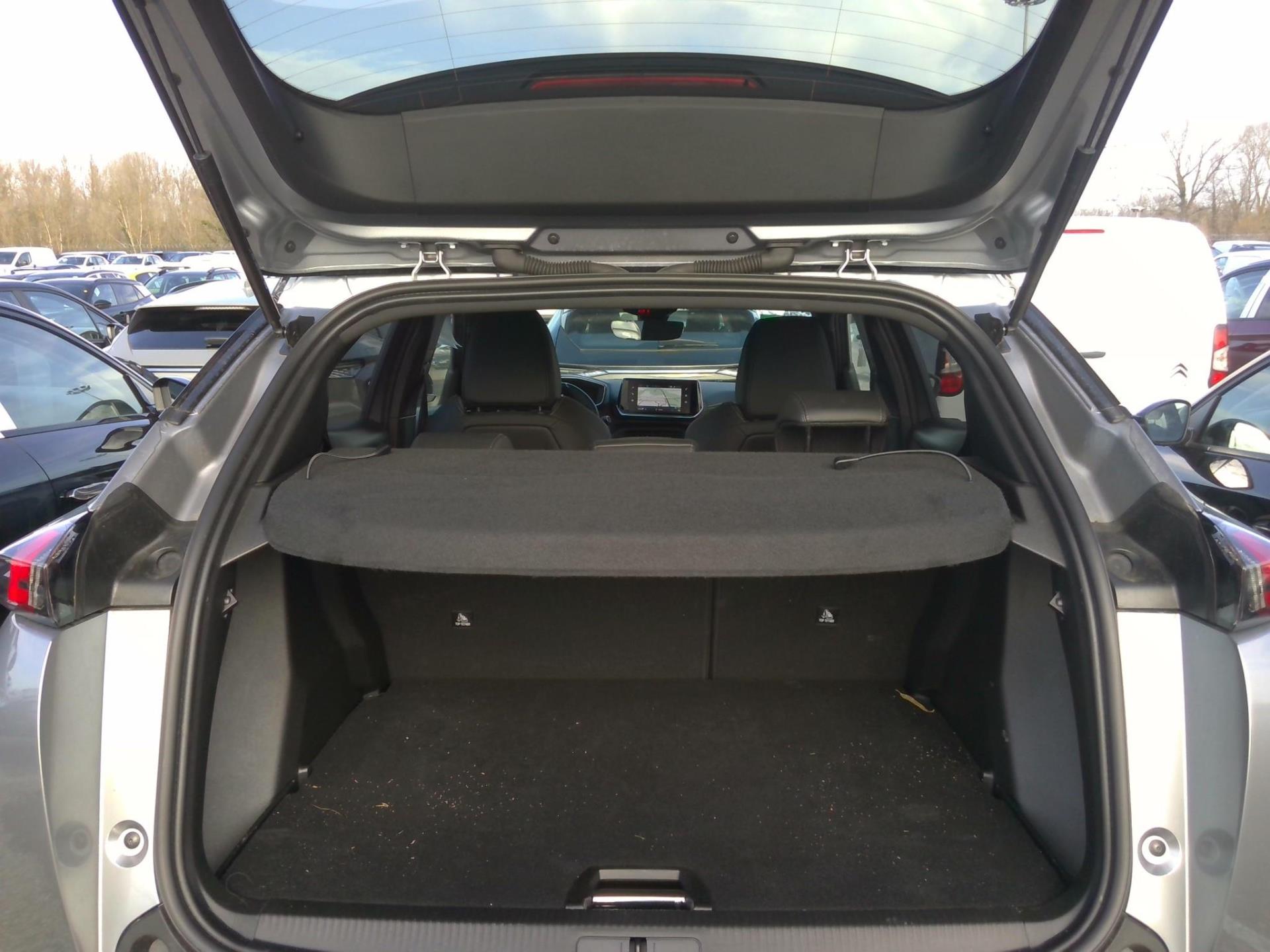 Peugeot 2008 PureTech 130 S&S EAT8 GT 2023