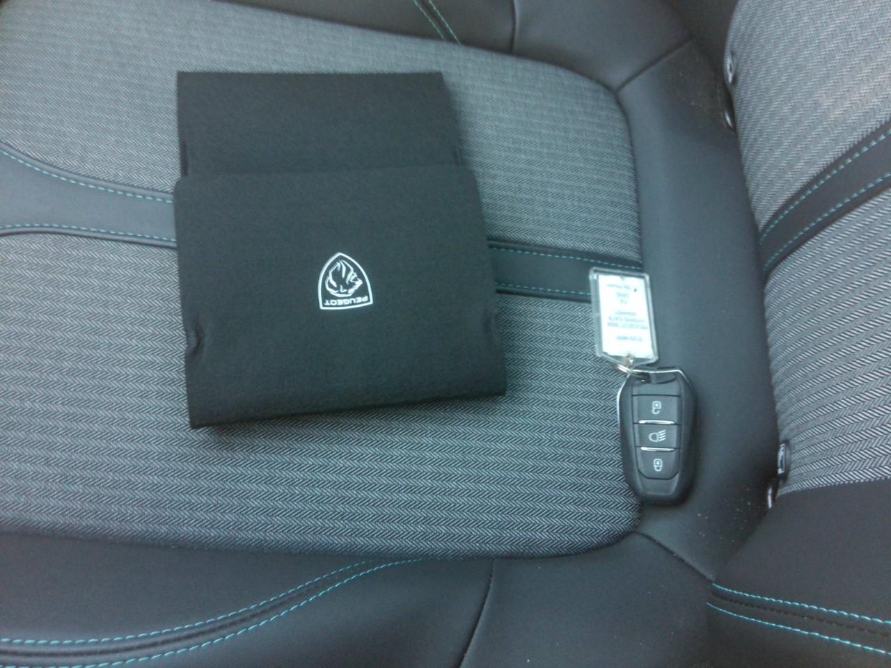 Foto Peugeot 3008 Plug-in Hybrid 8