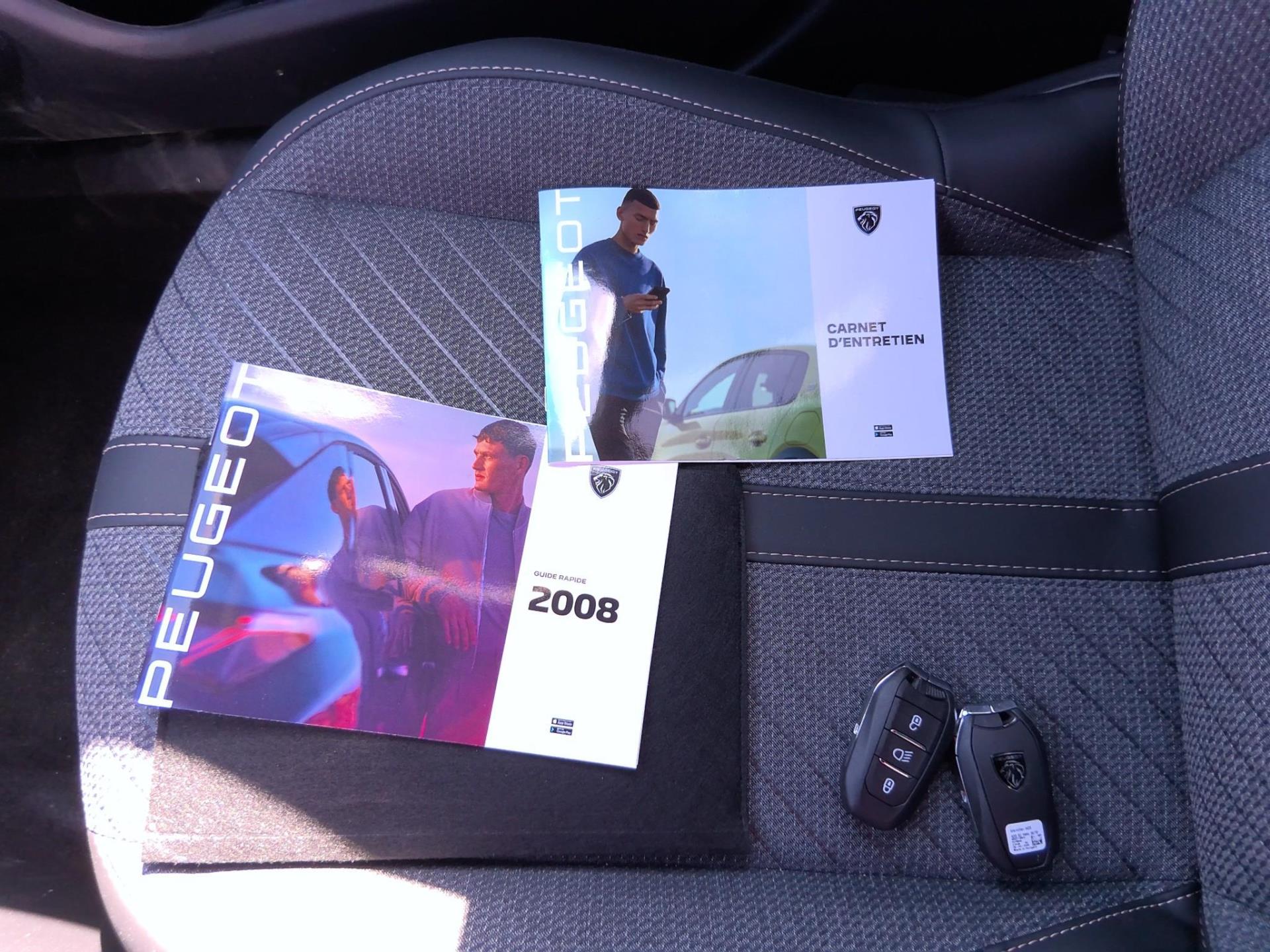 Peugeot 2008 Turbo 100 ch BVM6 Allure 2026
